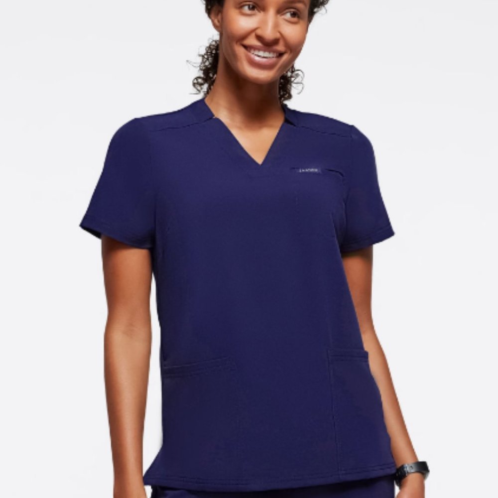 Jaanuu Women's Relaxed 3-Pocket Top